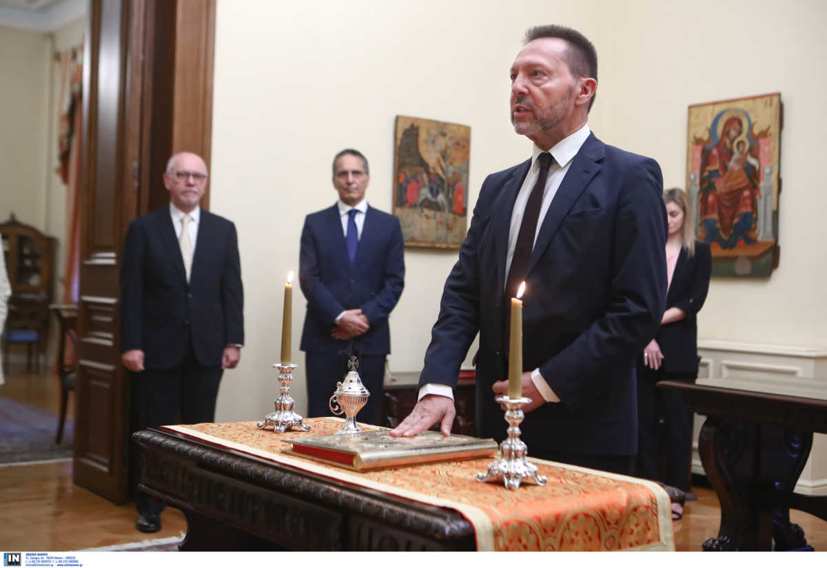 Γιάννης Στουρνάρας: Ορκίστηκε ξανά Διοικητής της Τράπεζας της Ελλάδος