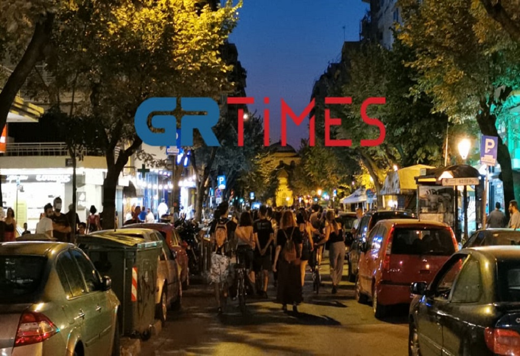 Θεσσαλονίκη: Έλληνες έκαναν πορεία αλληλεγγύης για τους μετανάστες της Μοριάς